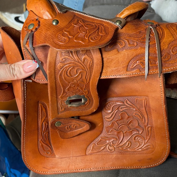 Vintage Other - WESTERN SADDLE PURSE WITH TOOLED LEATHER
